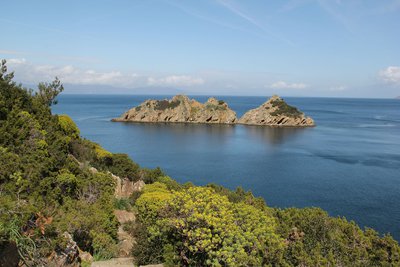 L’îlot du Rascas aperçu depuis le sentier des Plantes à Port-Cros