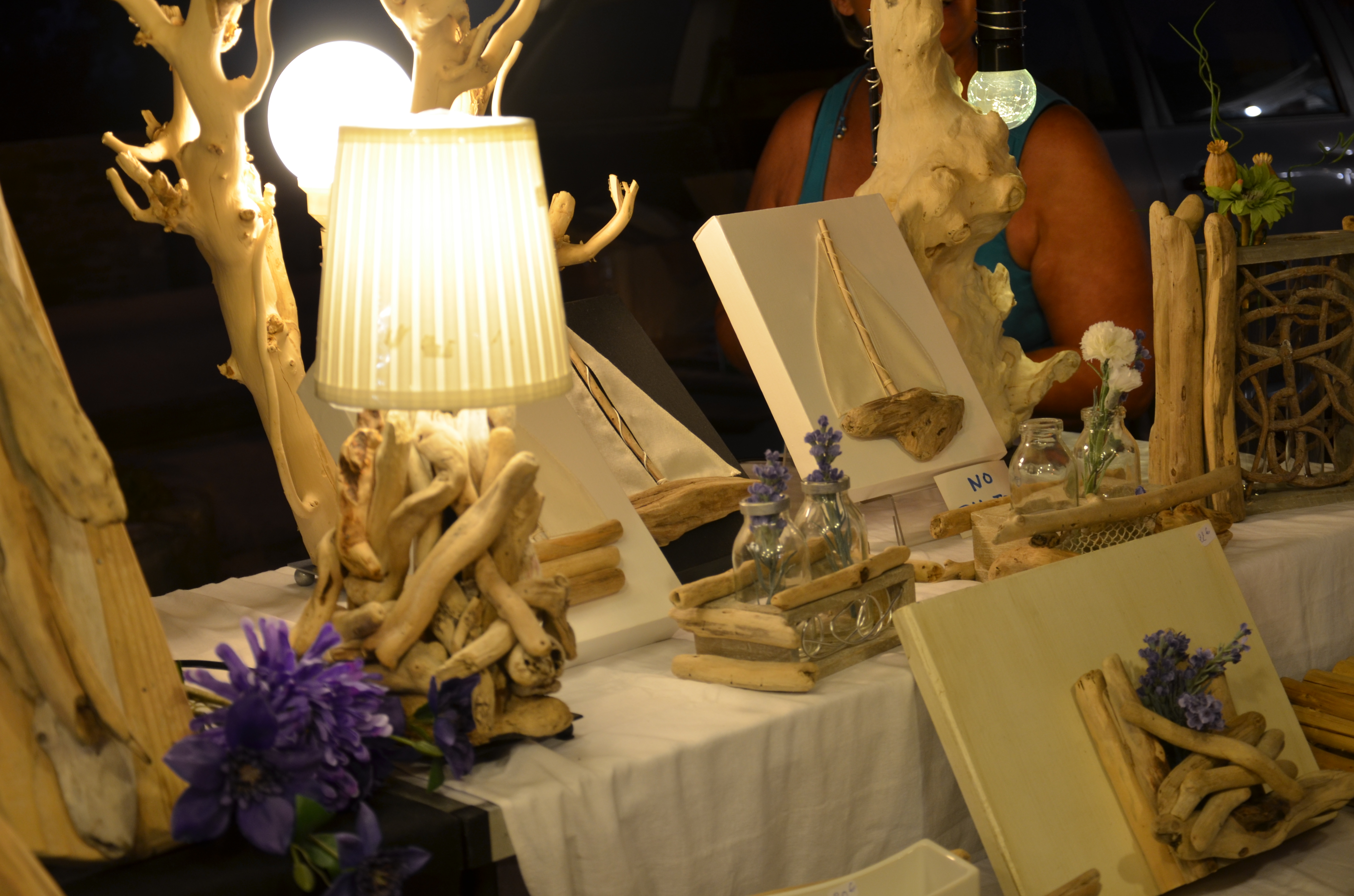 Le marché nocturne artisanal de La Favière
