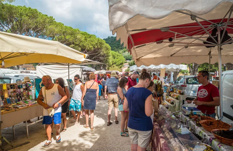Le marché provençal de Cavalière